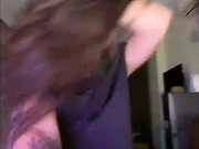 MerryBelli - показывает стразик в попке