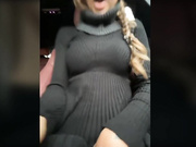 -KiraLove апскирт в колготках в тачке+сиськи