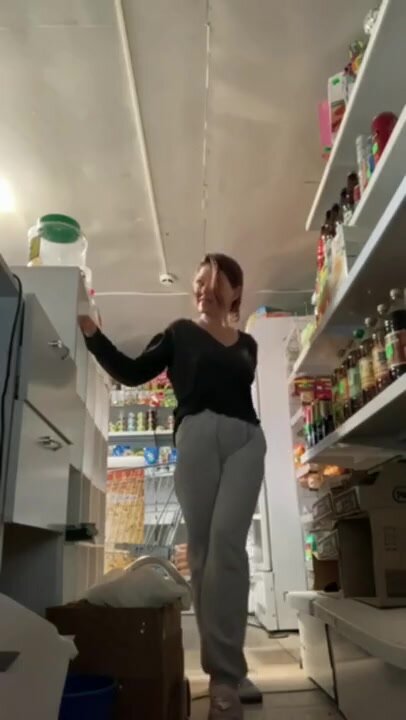 МОДЕЛЬ В ЧАТЕ