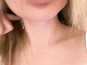 _Lasker_ - снимает низ и ласкает свою влажную киску