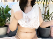 --Violetttttka-- - ласкает себя пальчиками и дилдо во все дырочки