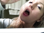 ДЕВИЦА ПОТЕКЛА