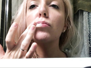 ДЕВИЦА ПОТЕКЛА