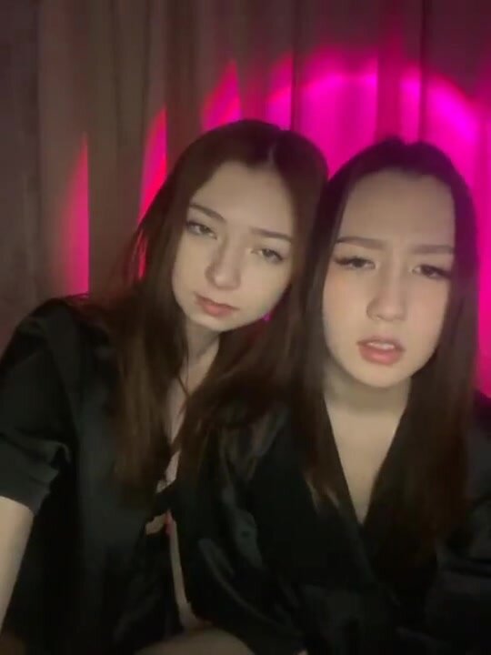 МОДЕЛИ В ЧАТЕ