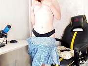 _Aariella_ - обнажает свои прелести