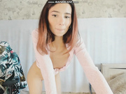 crystal-maria - худенькая киска играется с вибратором + футфетиш ©