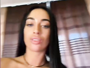 BlackLexi - киской на камеру