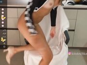 vasillisa дрючит анал пальцем