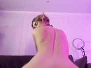 Coconutkitty - голенькая перед камерой + приседания