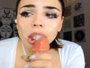 katerinchik обслюнявила себя всю