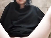 ДЕВИЦА ДРОЧИТ
