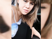 Vanilla_sexy в колготках в тачке