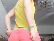 ДЕВИЦА ДРОЧИТ