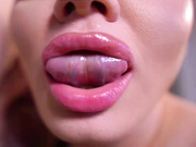 katesdesire вылизыват яйца,анус и член