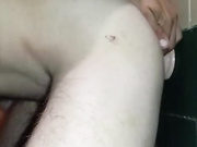 САМА СЕБЯ ТРАХАЕТ