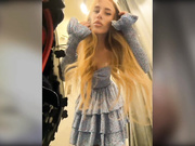 ALVUWKA в примерочной-2