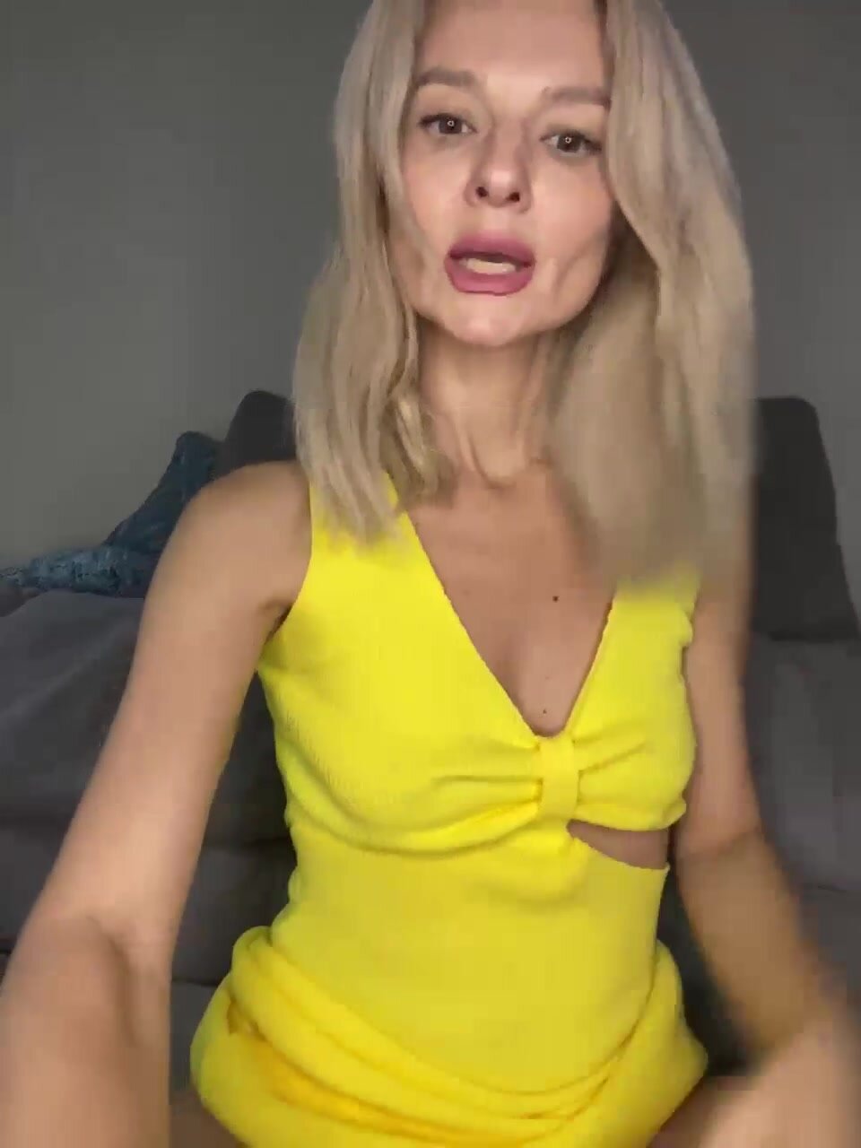 Онлайн-эровидеочат с -Molly- на BongaCams 2024-08-13 17_21
