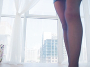 _Melomanka_ в колготках у окна