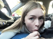 ДЕВИЦА ОТСОСАЛА В АВТО