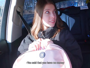 ДЕВИЦА ОТСОСАЛА В АВТО