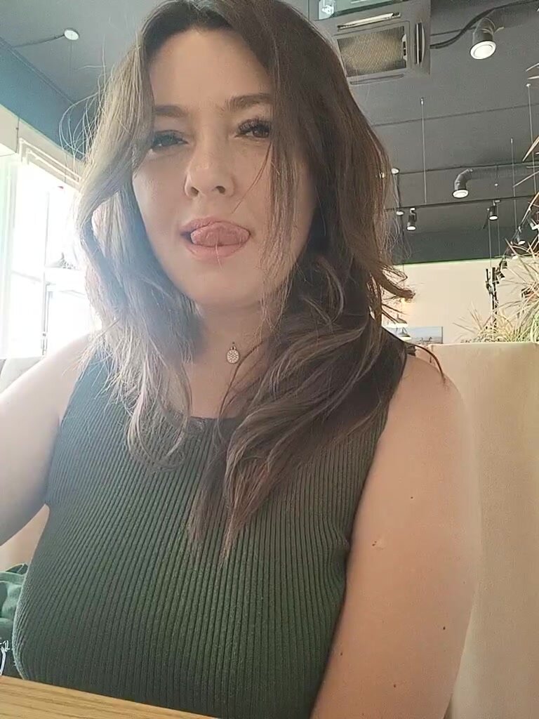 Секс видеочат с Vivi_Flame онлайн на Runetki.live 2024-08-18 11_33