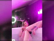 DianaMurr в ванной