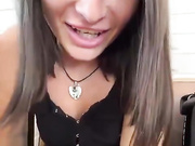 GAVKA_ ссытся под столом в бургер кинге