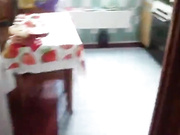 САМА СЕБЯ ТРАХАЕТ