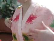 САМА СЕБЯ ТРАХАЕТ