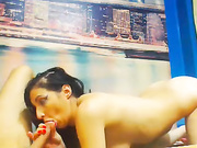 Минет от брюнетки