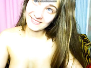 Красотка diana_18 дрочит письку