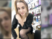 Markkizaa стрим в колготках на работе