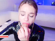 DaReina минет в костюме БДСМ