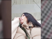 Miss_Viktoria в колготках на скамеечке