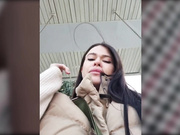 Miss_Viktoria в колготках на скамеечке