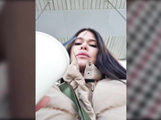 Miss_Viktoria в колготках на скамеечке