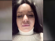 -Louise-дрочка в туалете-2