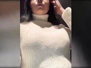 -Louise-дрочка в туалете-2