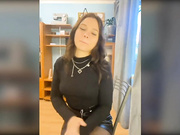 Соблазнительная Лера в колготках