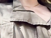 -TATUHA- показывает грудь незнакомцу