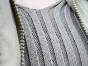 -TATUHA- показывает грудь незнакомцу