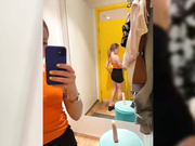 Di-Fm в примерочной