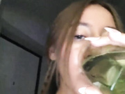 bambi-bitch - секс-киска в рваных чулках и косичками дразнит своей круглой попкой