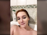 Aariella в ванной