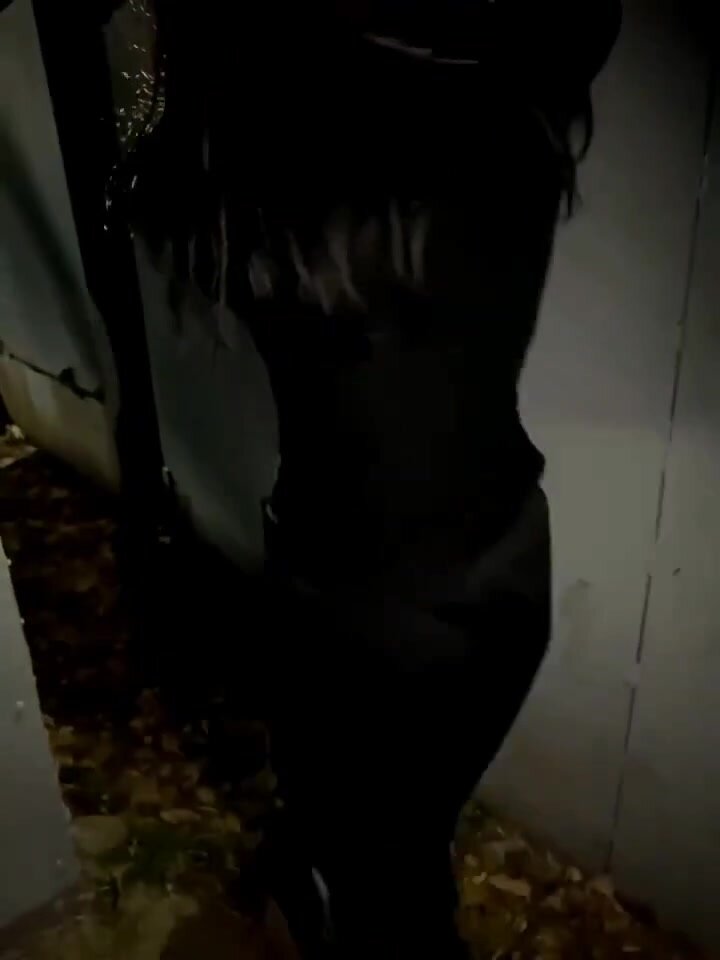 девки за гаражами