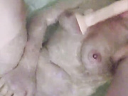 Klisyonka забавляется в ванной