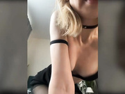 Witch_peach в колготках дома-2