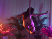 Kittycaitlins красивый танец грудастой бэйбы на шесте