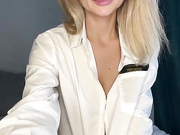 Онлайн-эровидеочат с -Molly- на BongaCams 2024-10-19 17_38