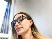 Vivien - сексуальный офисный стриптиз